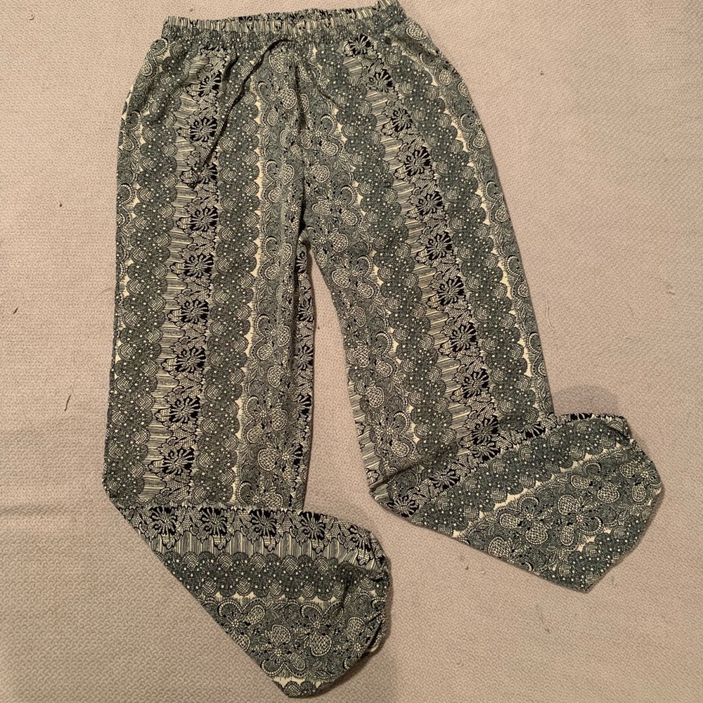 Black & Cream Patterned Lightweight Jogger Pants